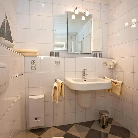 Apartment Trafalgar 127 *